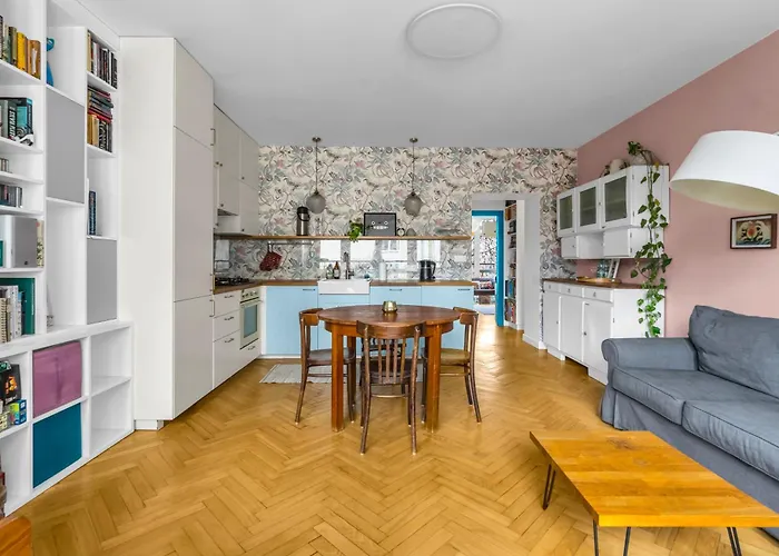 Hoza Heart Of By Bookinghost Warsaw