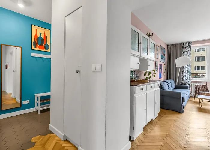 Hoza Heart Of By Bookinghost * Warsaw