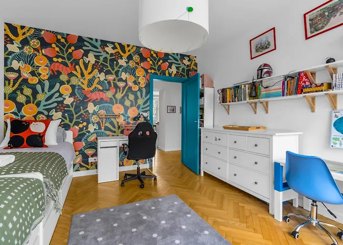 Hoza Heart Of By Bookinghost