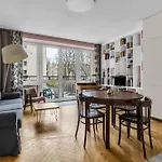 Hoza Heart Of By Bookinghost Apartment